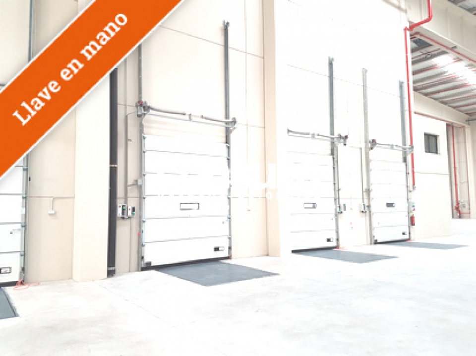 nave logistica llave en mano alquiler molls3