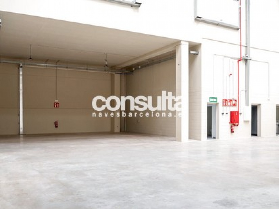 Nave industrial en alquiler en Sabadell