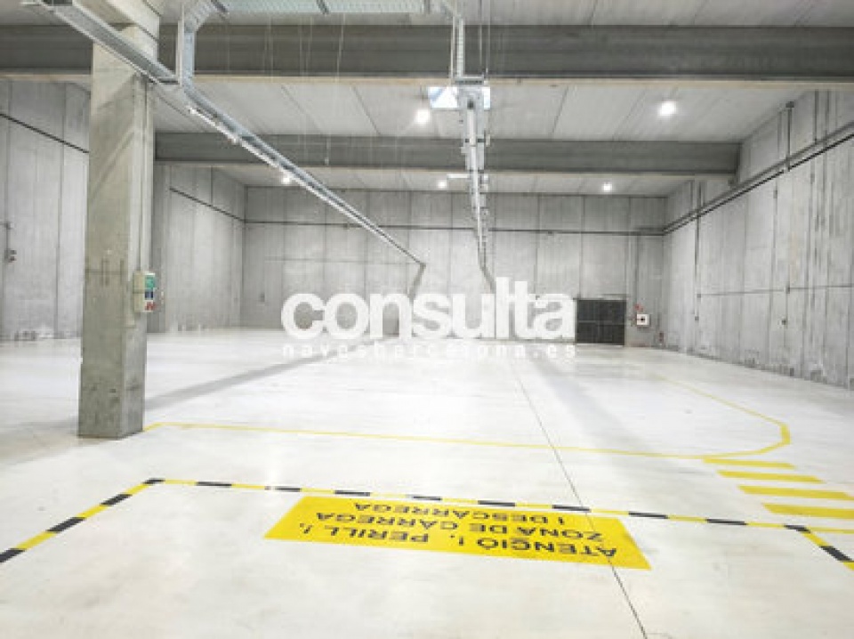 Nave industrial en alquiler en Sabadell 