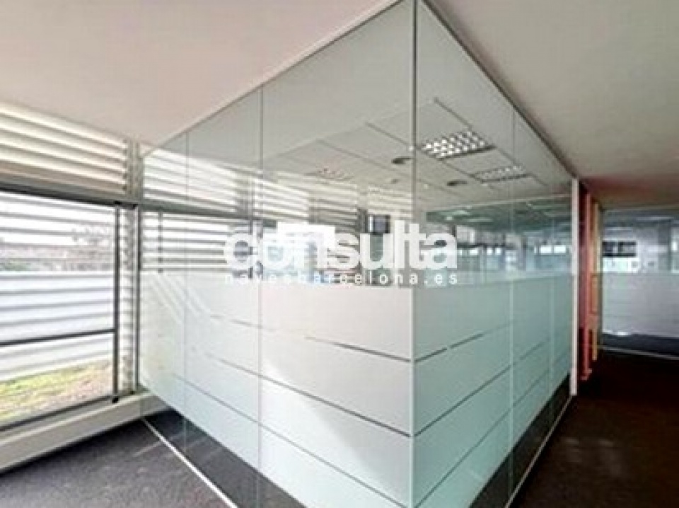 Edificio industrial en alquiler en Sant Just Desvern