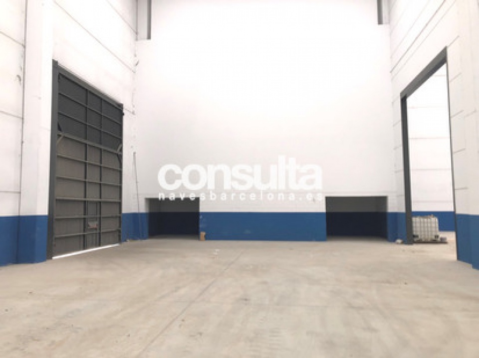 Nave industrial en Montcada i Reixac