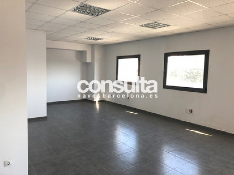 Nave industrial en Montcada i Reixac