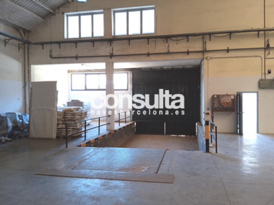 Nave industrial-logística en Martorell