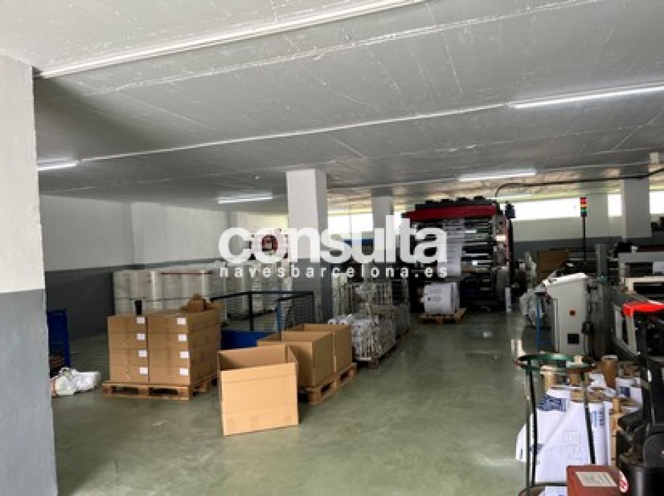 Nave industrial-logística en venta en Molins de Rei