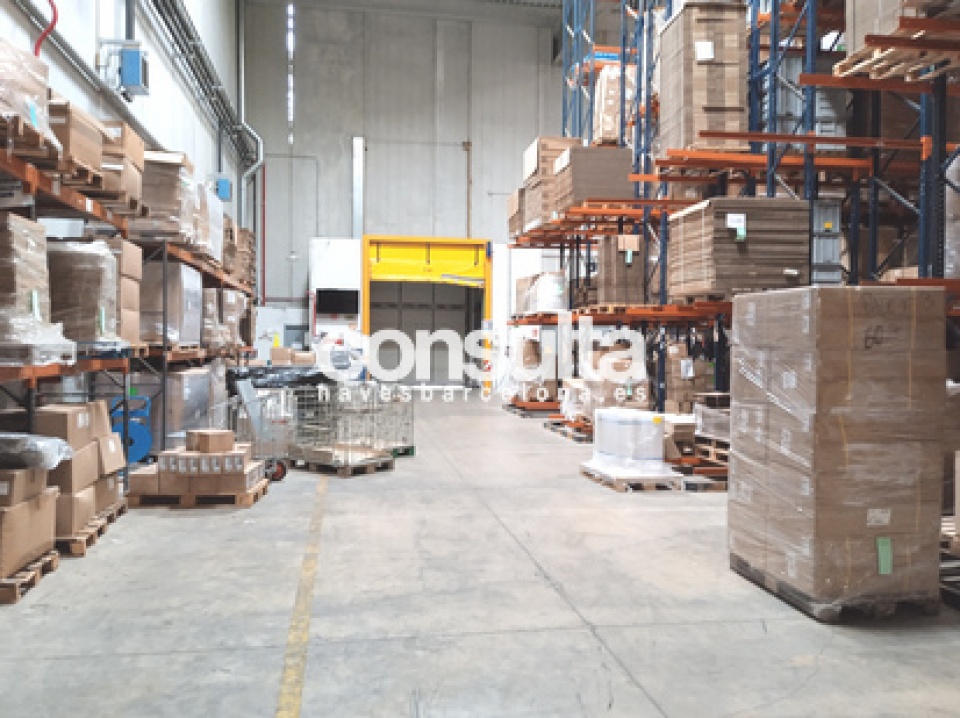 Nave industrial-logística en venta en Molins de Rei