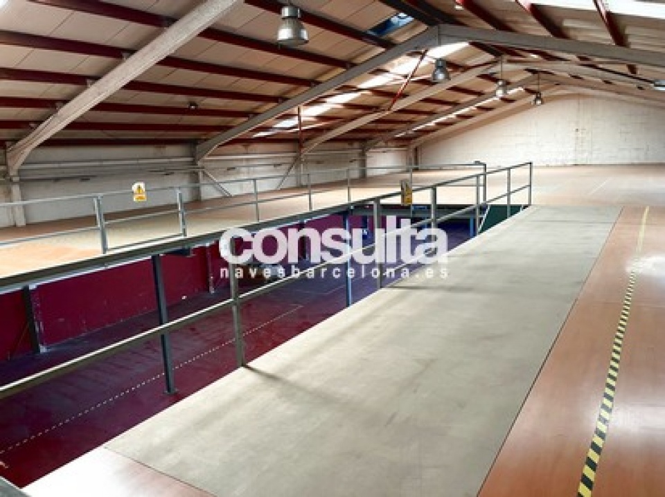 Nave industrial en alquiler y venta en Cerdanyola del Vallès