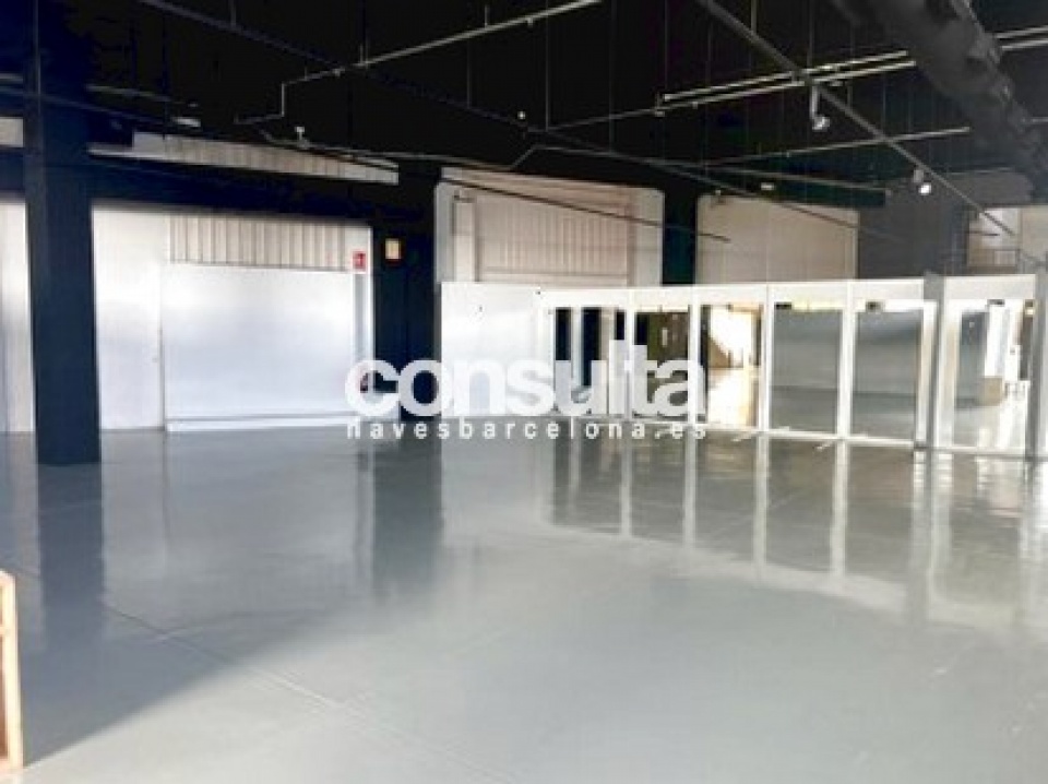 Nave industrial en venta en Martorell