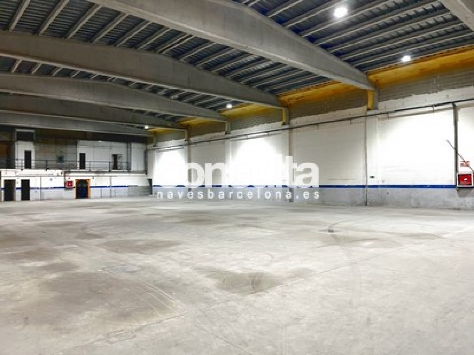 Nave logística en alquiler en Sabadell