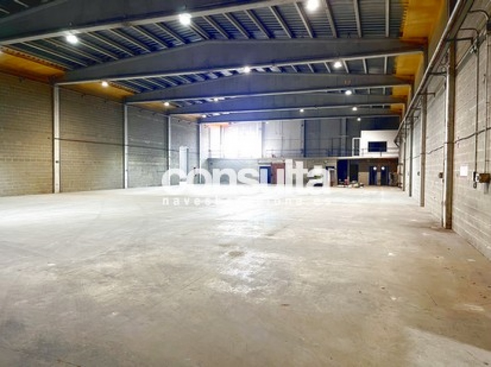 Nave logística en alquiler en Sabadell