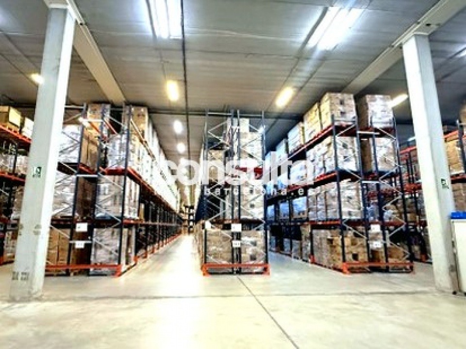 Nave logística en alquiler en Barberà del Vallès Nave logística en alquiler en Barberà del Vallès