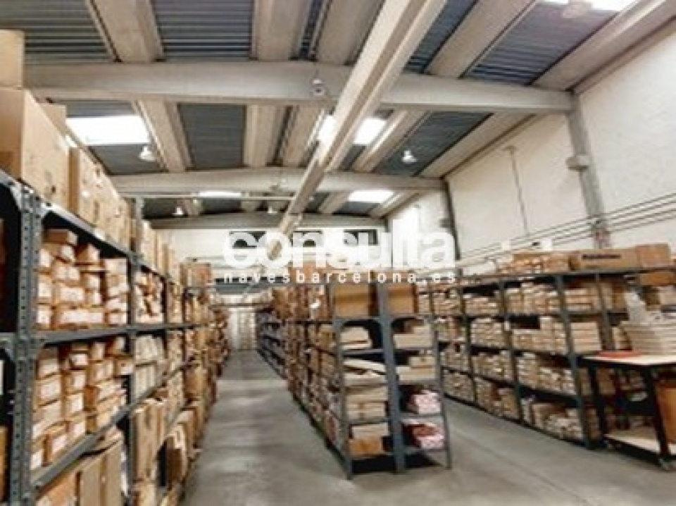 Nave industrial en alquiler en Badalona