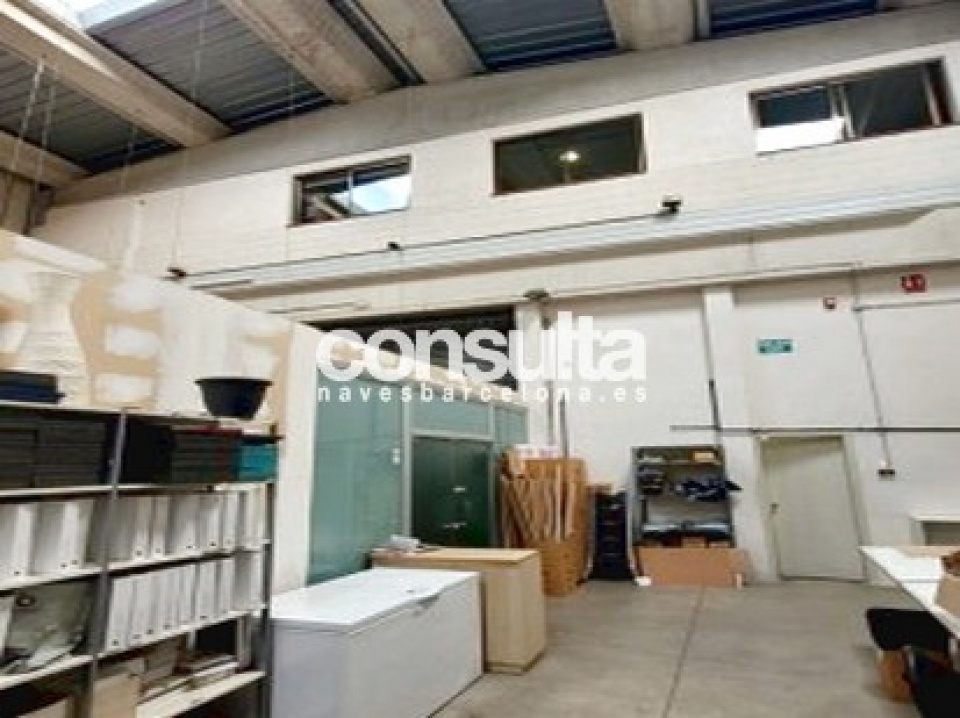 Nave industrial en alquiler en Badalona