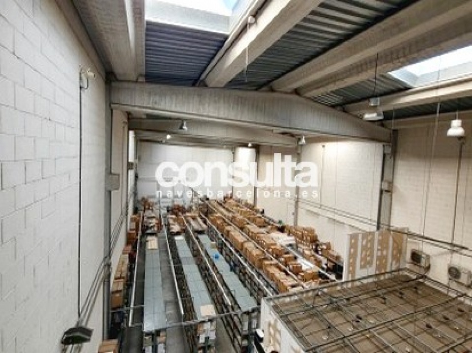 Nave industrial en alquiler en Badalona