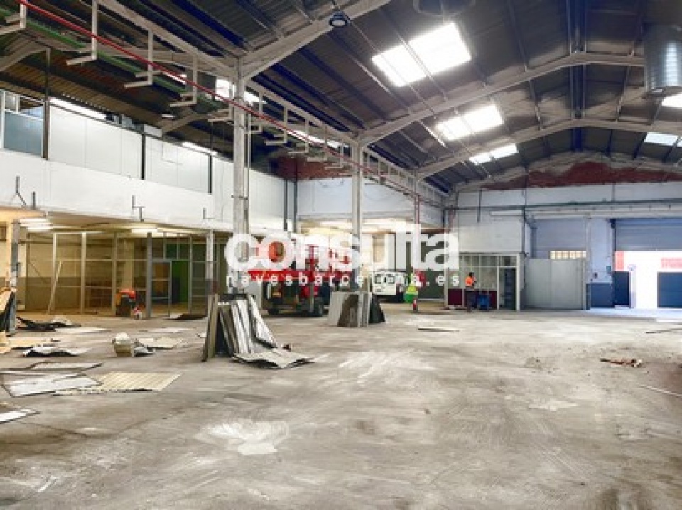 Nave industrial en alquiler en Badalona