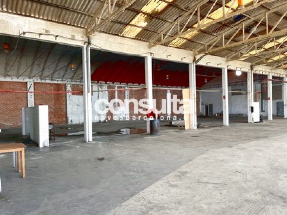 Nave industrial en venta en Castellar del Vallès