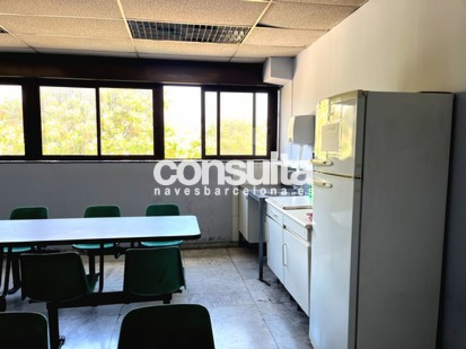 Nave industrial en venta y alquiler en Sant Vicenç dels Horts 