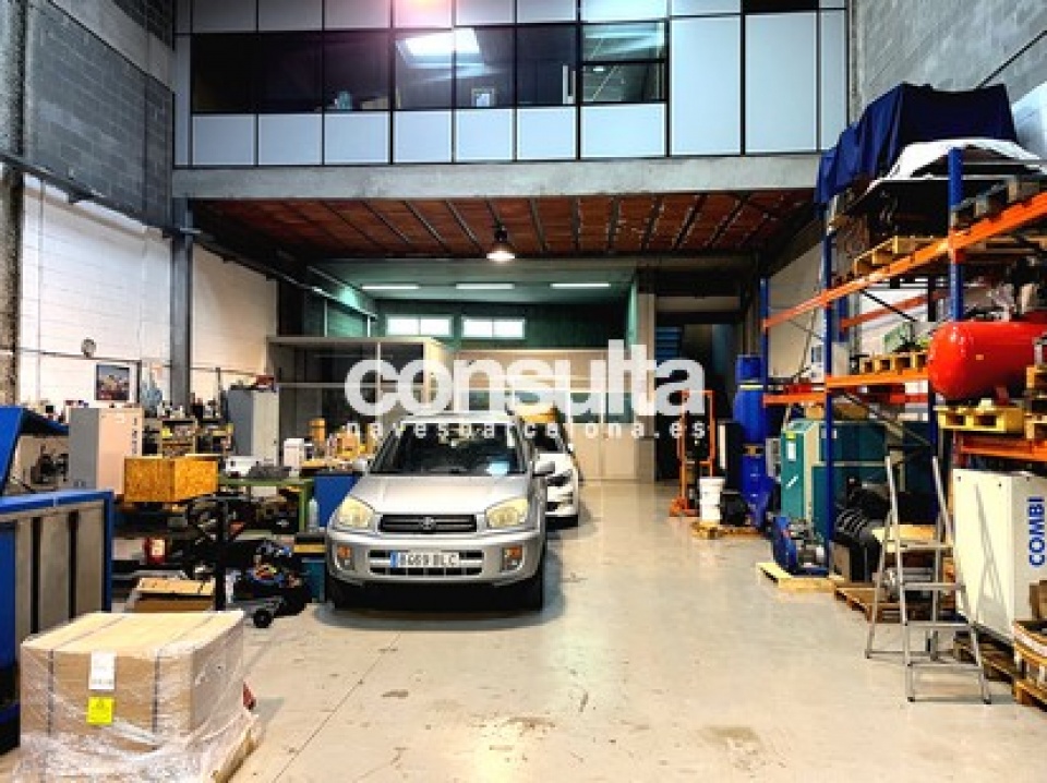 Nave industrial en venta en Cervelló