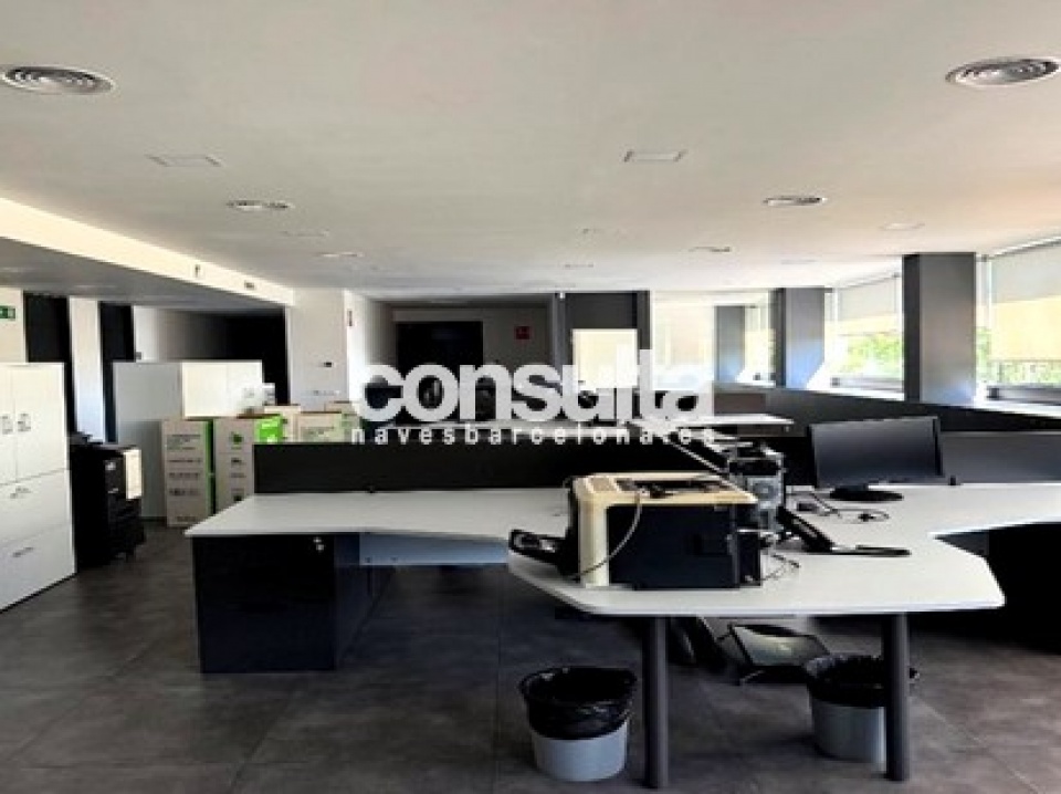 Nave industrial en alquiler y venta en Sabadell