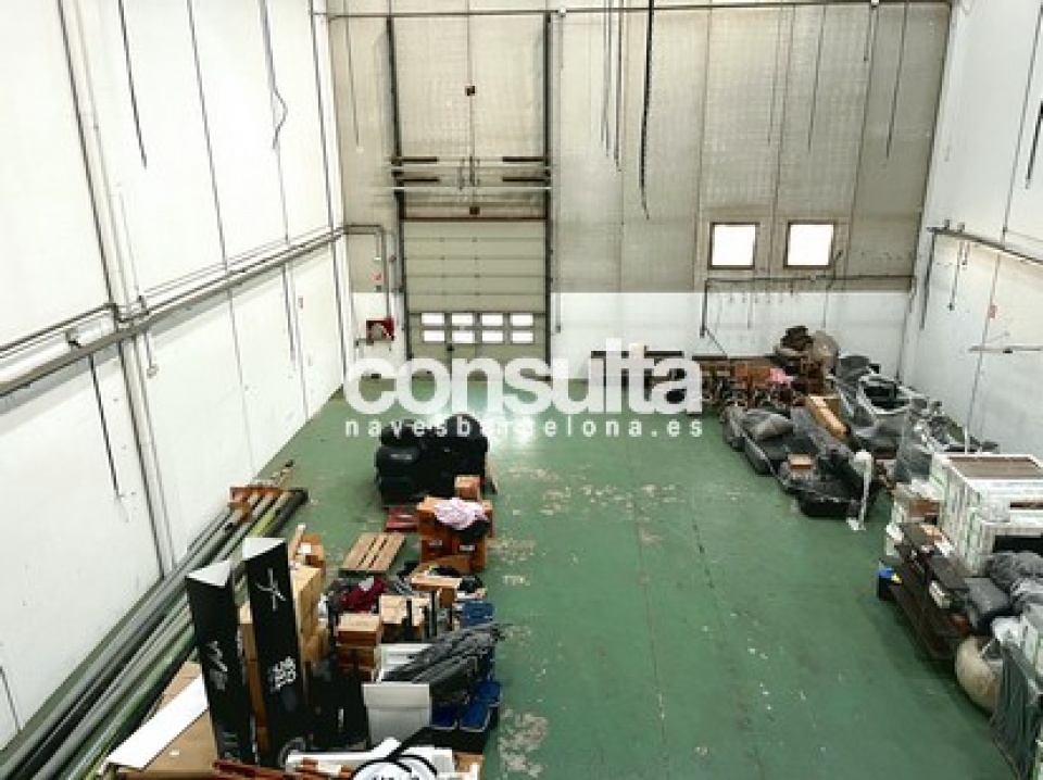 Nave industrial en venta en Barberà del Vallès