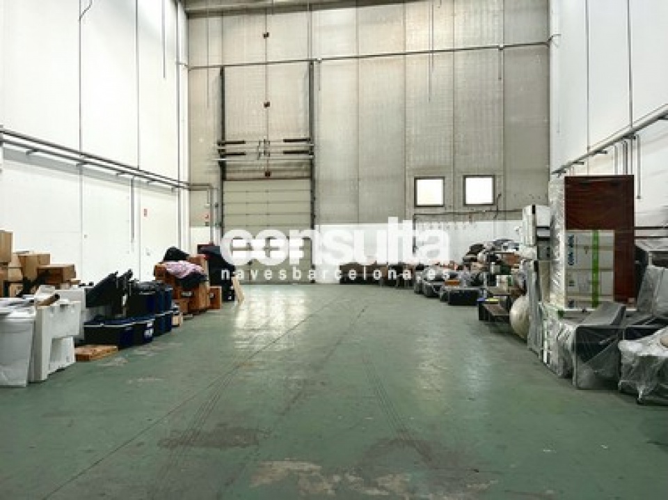 Nave industrial en venta en Barberà del Vallès