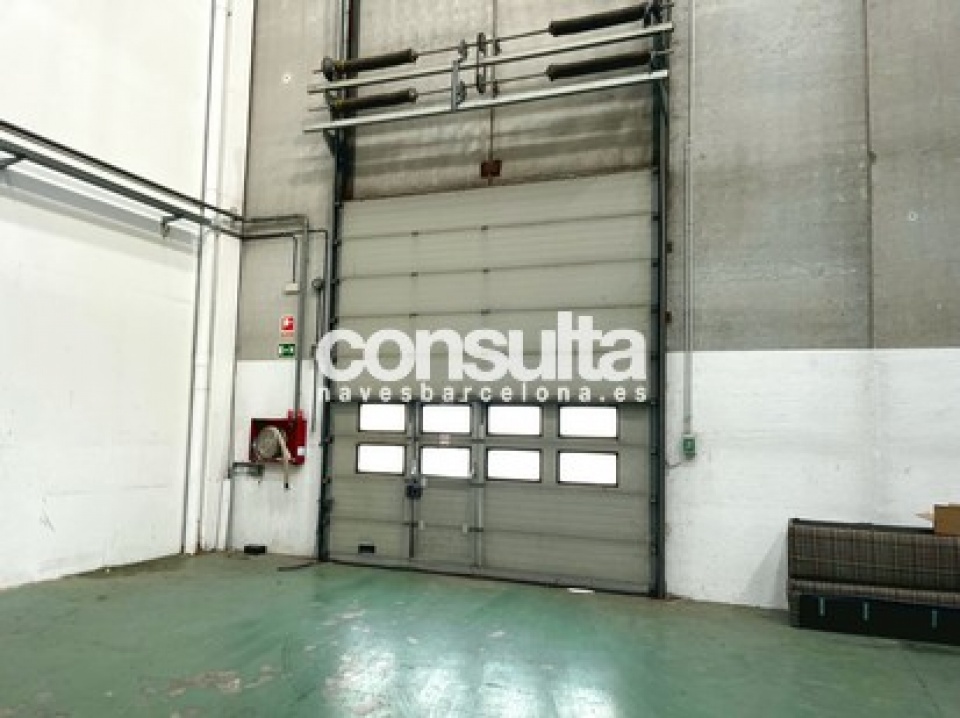 Nave industrial en venta en Barberà del Vallès