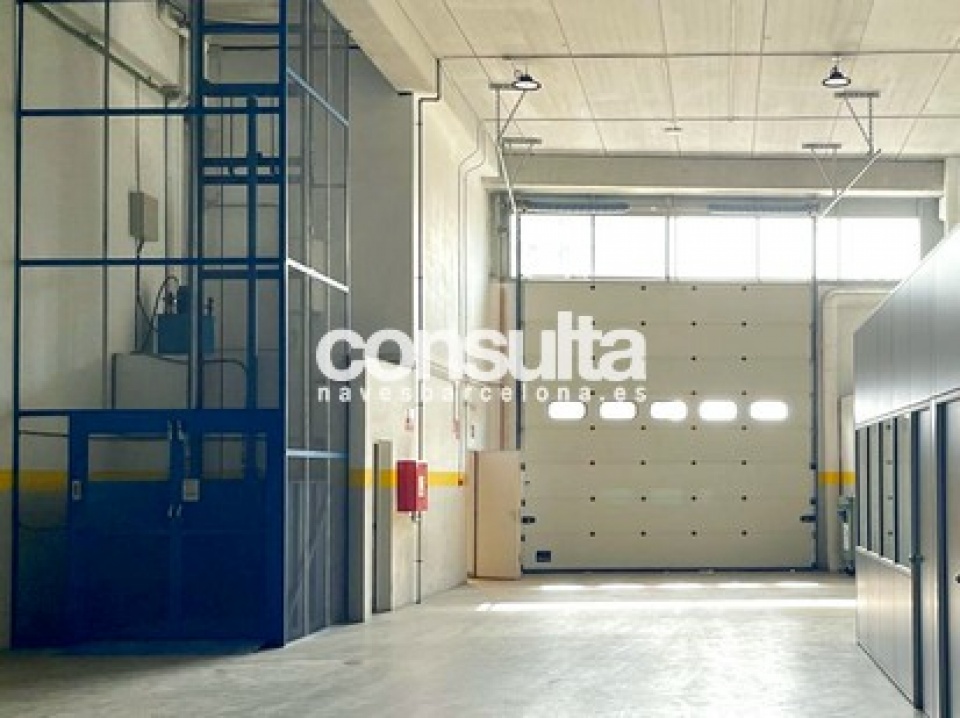 Nave industrial en alquiler en Badalona