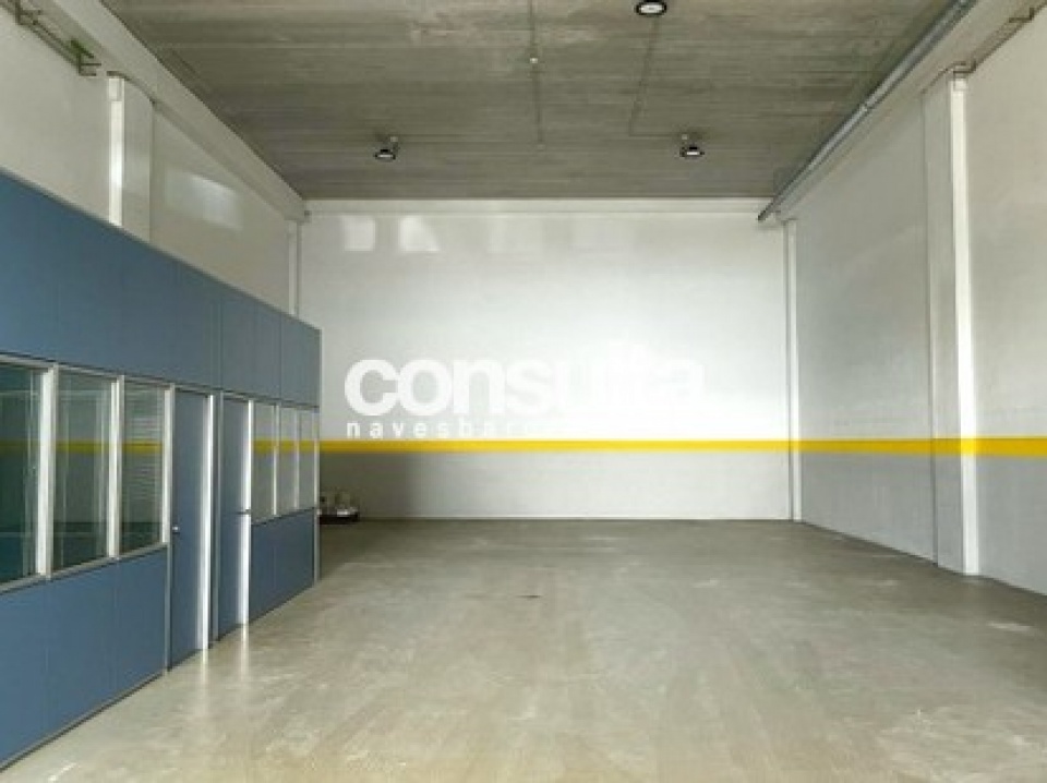 Nave industrial en alquiler en Badalona