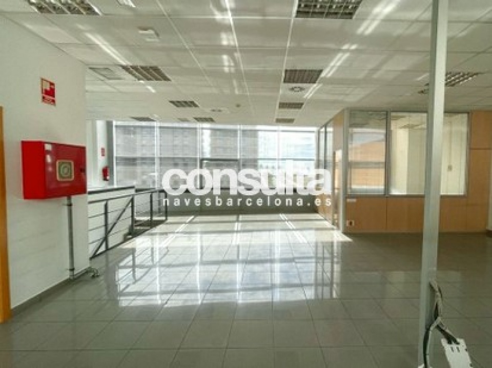 Nave industrial en alquiler en Badalona
