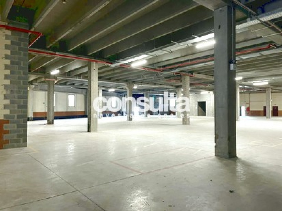 Nave industrial-logística en alquiler en Montcada i Reixac
