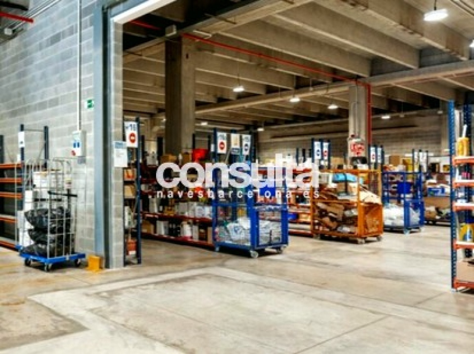 Nave industrial-logística en alquiler en Montcada i Reixac