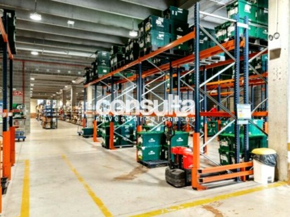 Nave industrial-logística en alquiler en Montcada i Reixac