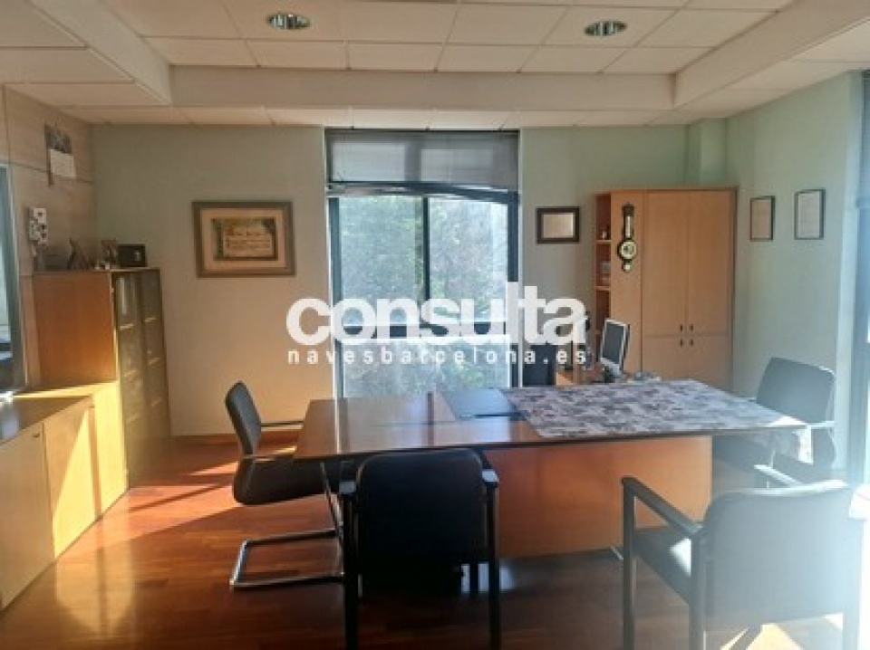 Nave industrial en alquiler en Sant Just Desvern Nave industrial en alquiler en Sant Just Desvern