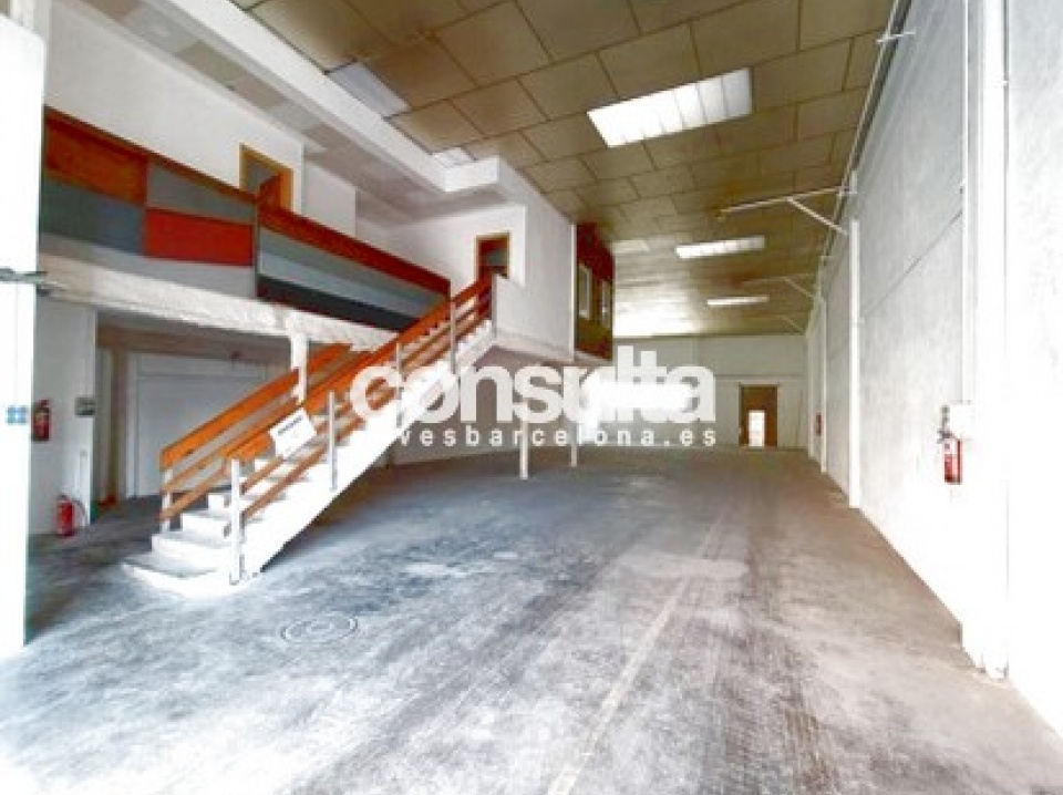 Nave industrial en alquiler en Sabadell