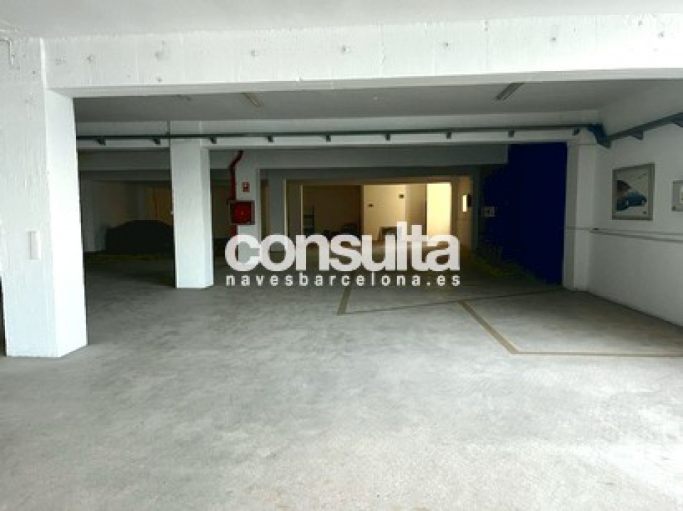 Edificio industrial en alquiler y venta en Hospitalet de Llobregat