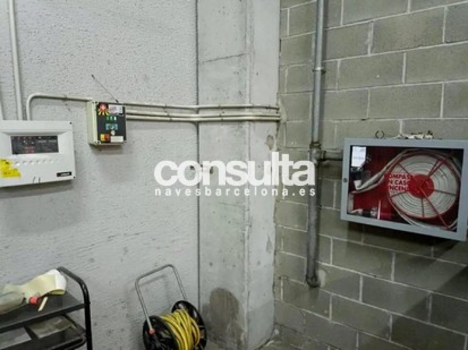Nave industrial en alquiler en Barberà del Vallès